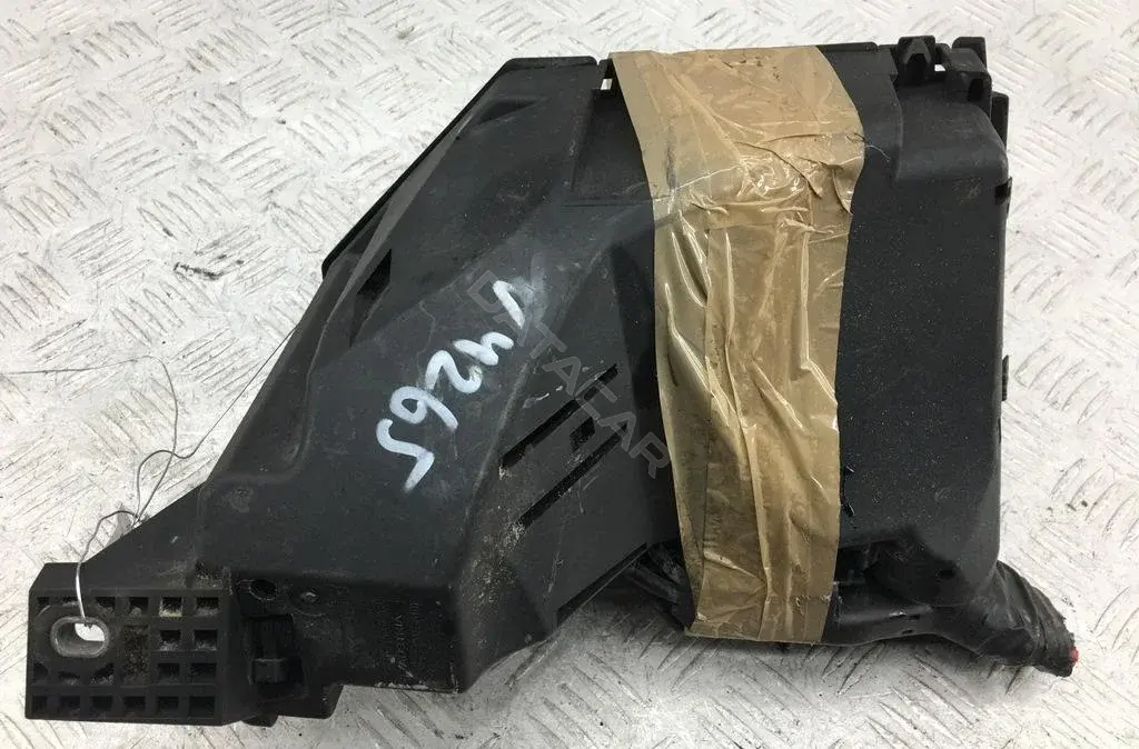 Блок предохранителей 6G4T14A076CA