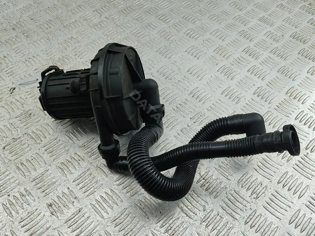 Насос продувки катализатора 06A131333C