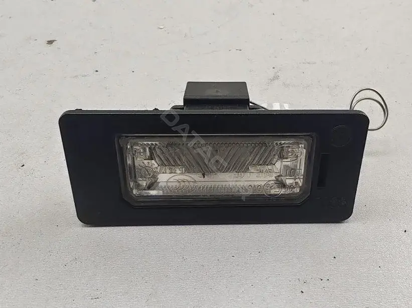 Фонарь подсветки номерного знака 8T0943021