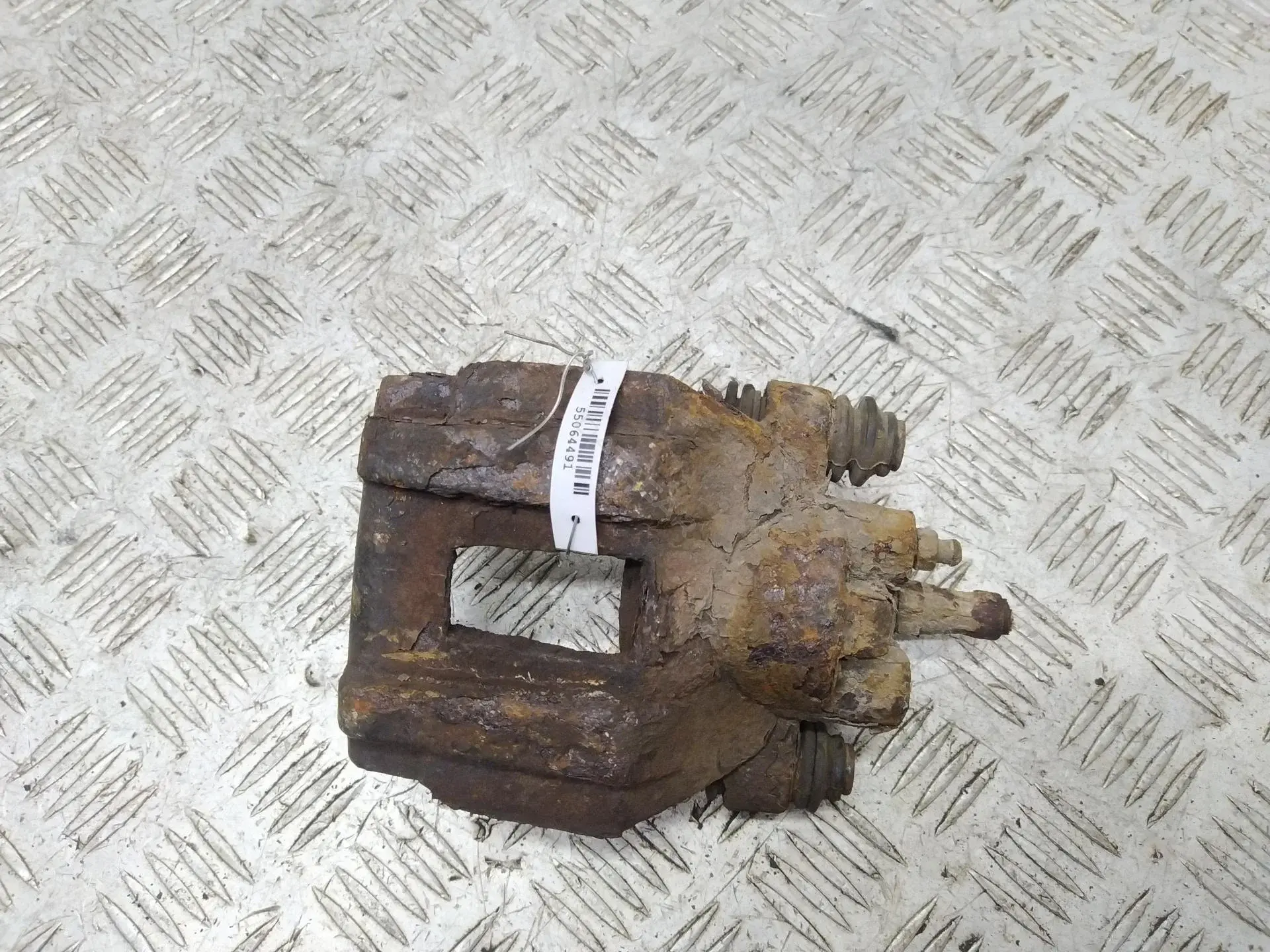 Суппорт тормозной 55064491