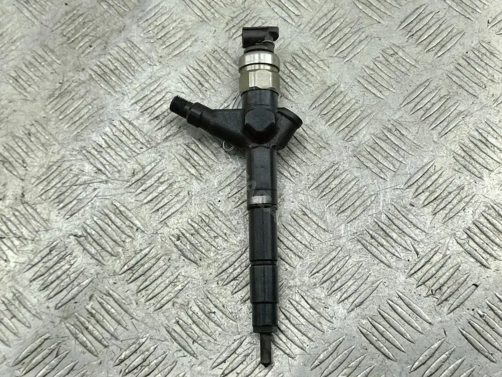 Форсунки 16600-EB300