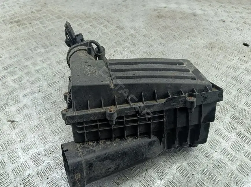 Корпус воздушного фильтра 55051270