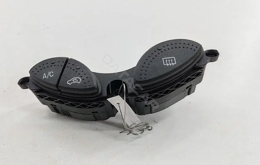 Кнопка кондиционера YS4T19A945BA