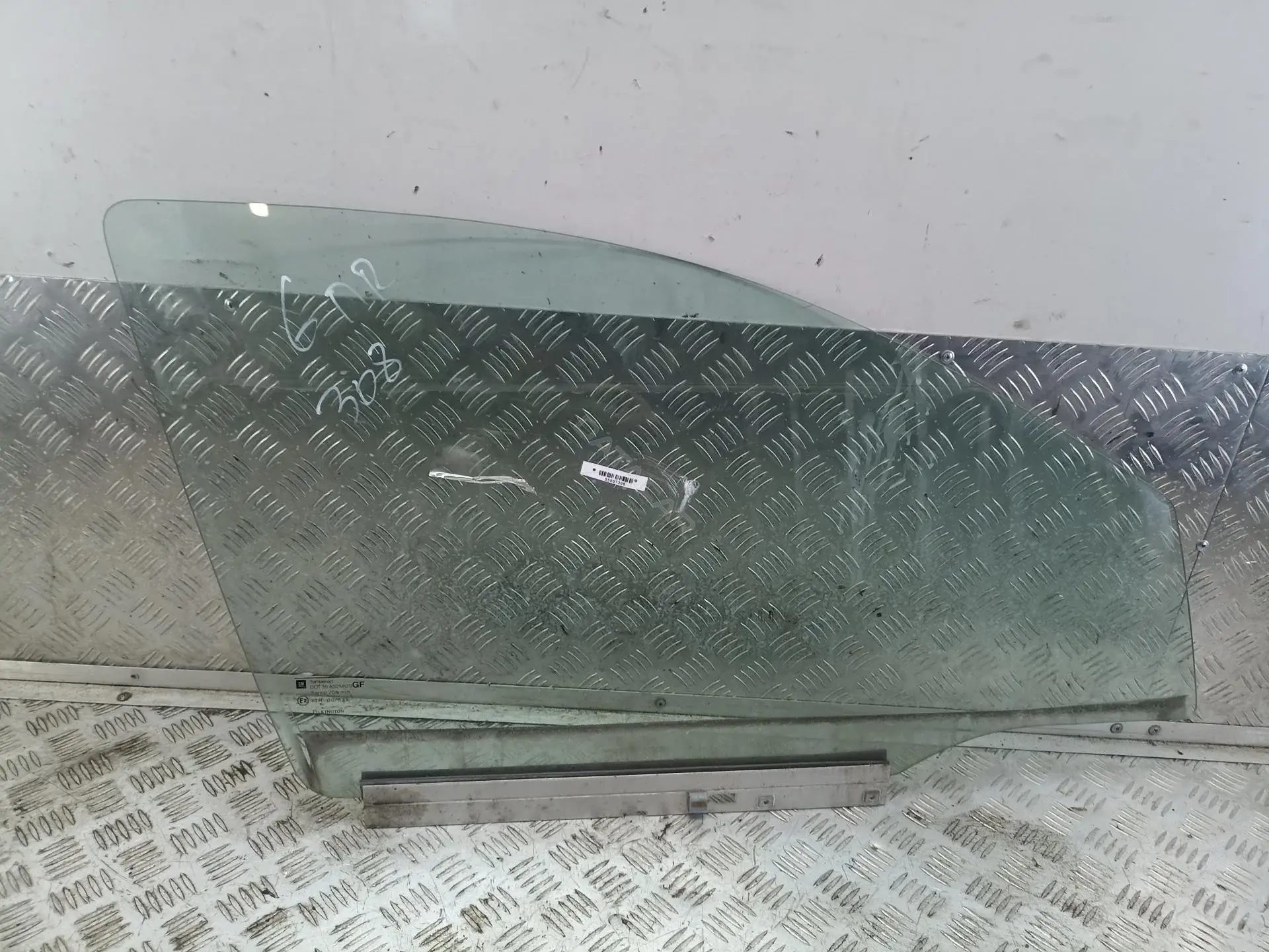 Стекло двери 55007308