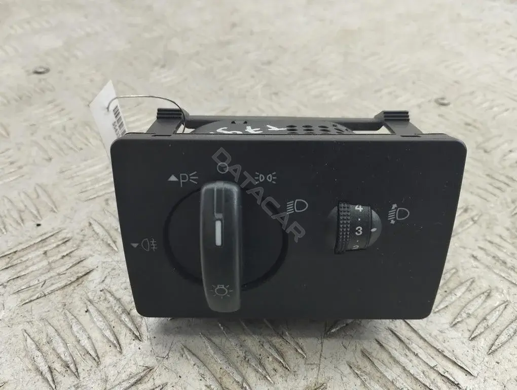 Переключатель подрулевой 7M5T13A024