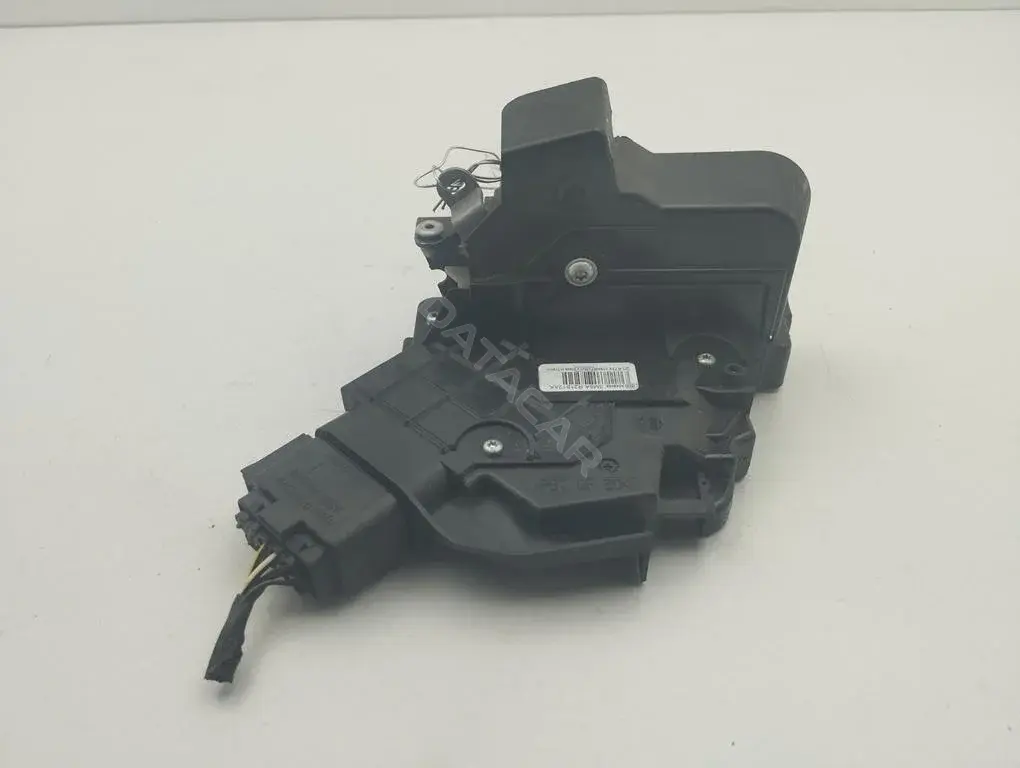 Замок двери 3M5AR21812AK