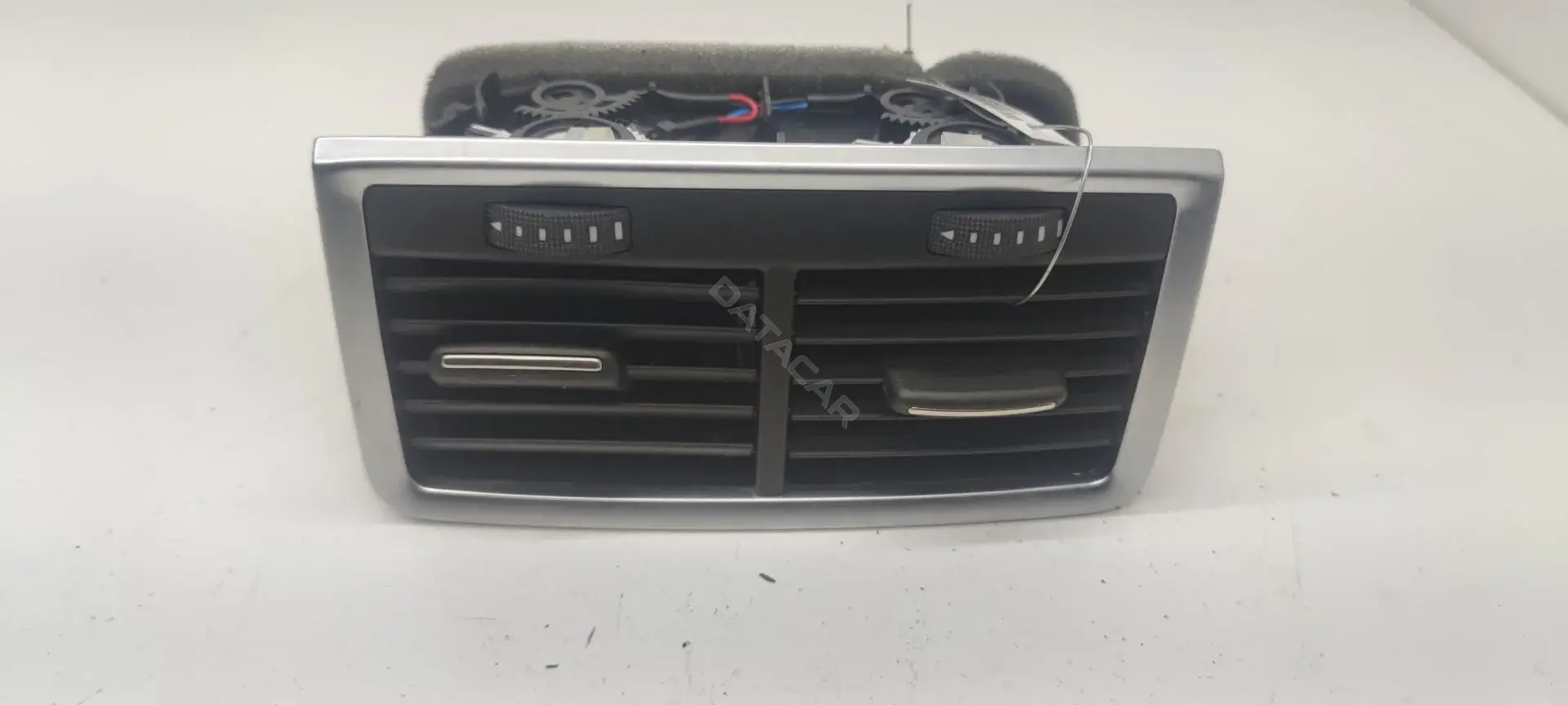 Дефлектор обдува салона 4L0819203K