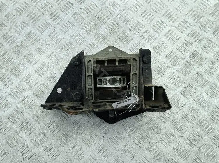 Подушка КПП 2S717M122
