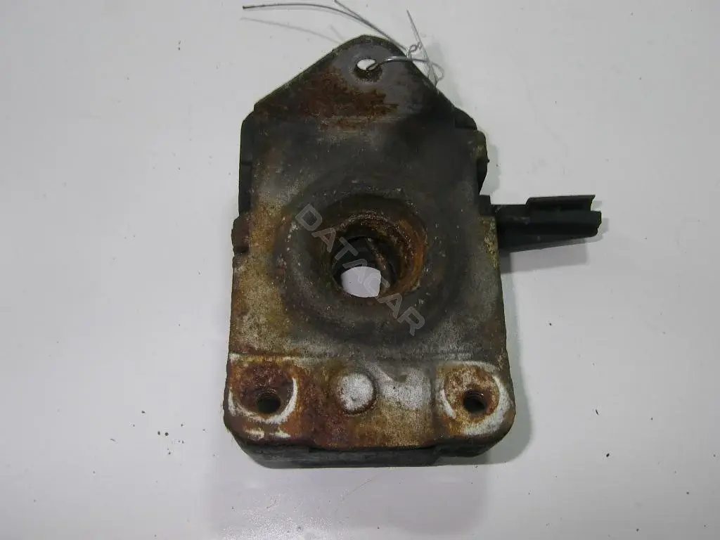 Замок капота 8122270