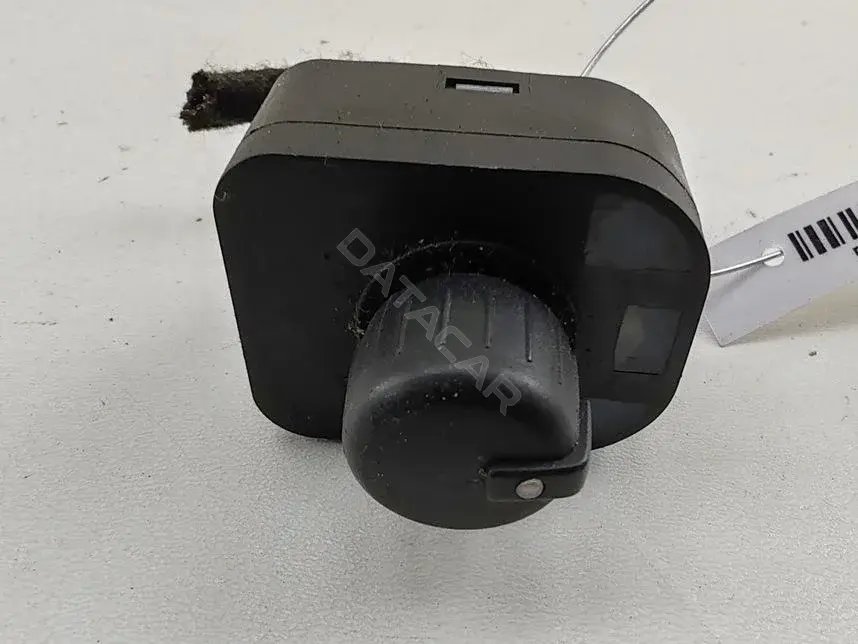 Джойстик регулировки зеркал 8E0959565