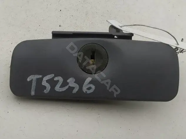 Замок-ручка бардачка 53731099