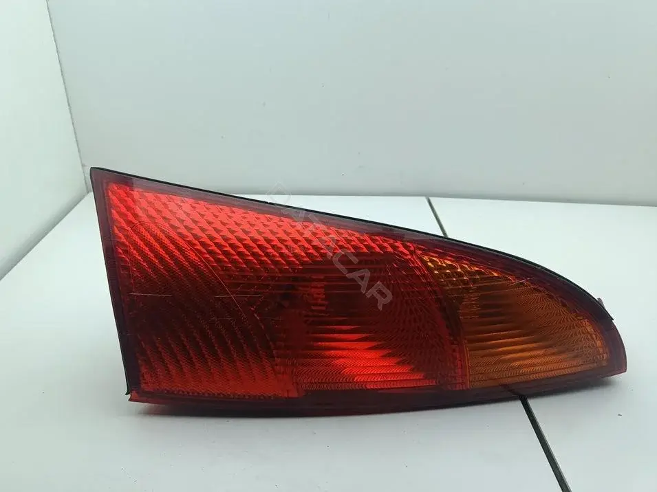 Задние фонари 1M5113404AC
