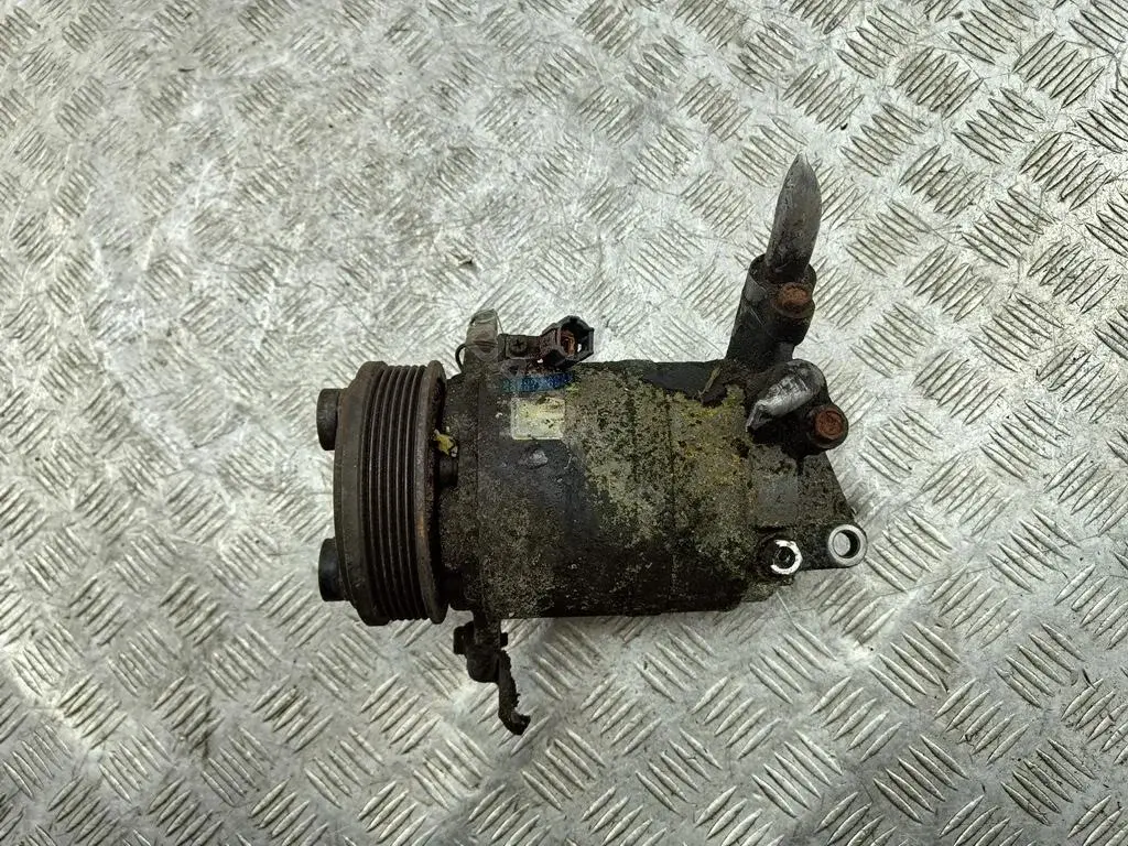 Компрессор кондиционера 92600CA010