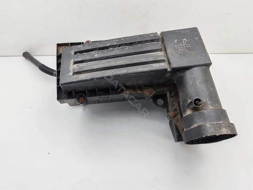 Корпус воздушного фильтра 3C0129607AP