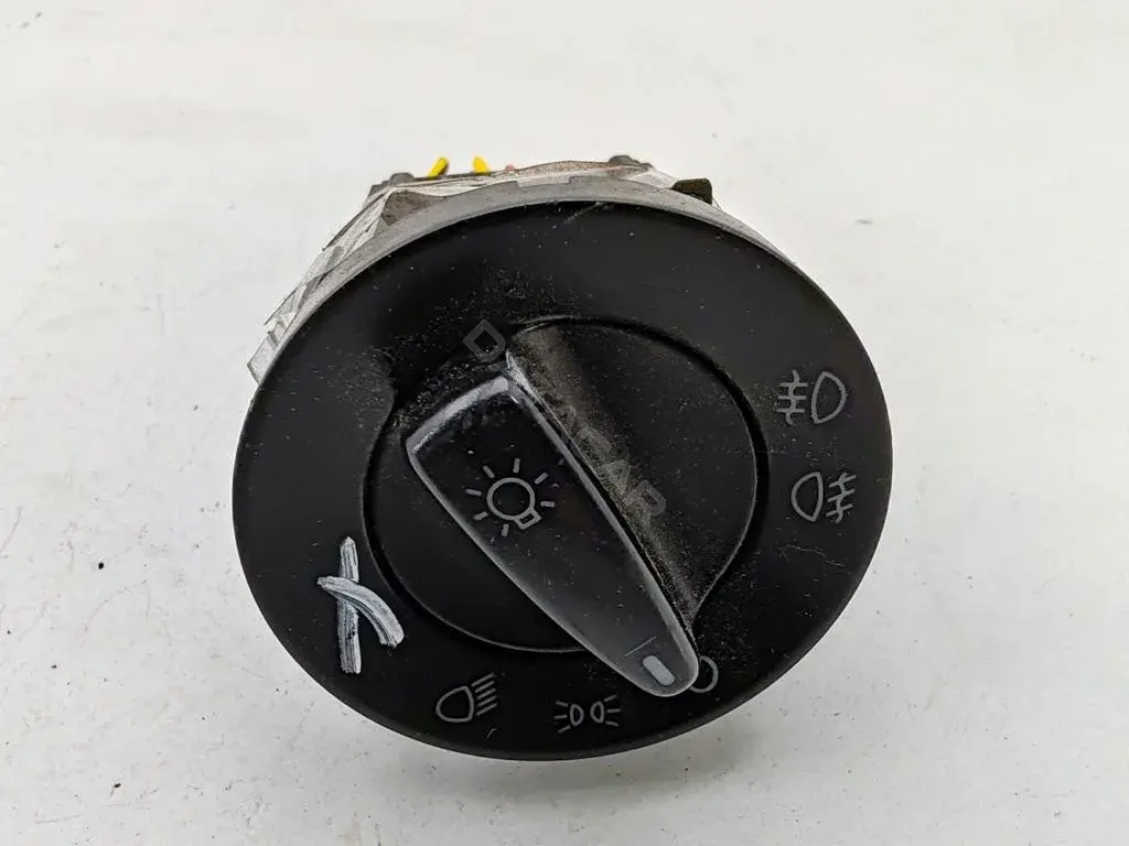Переключатель подрулевой 1C0941531A