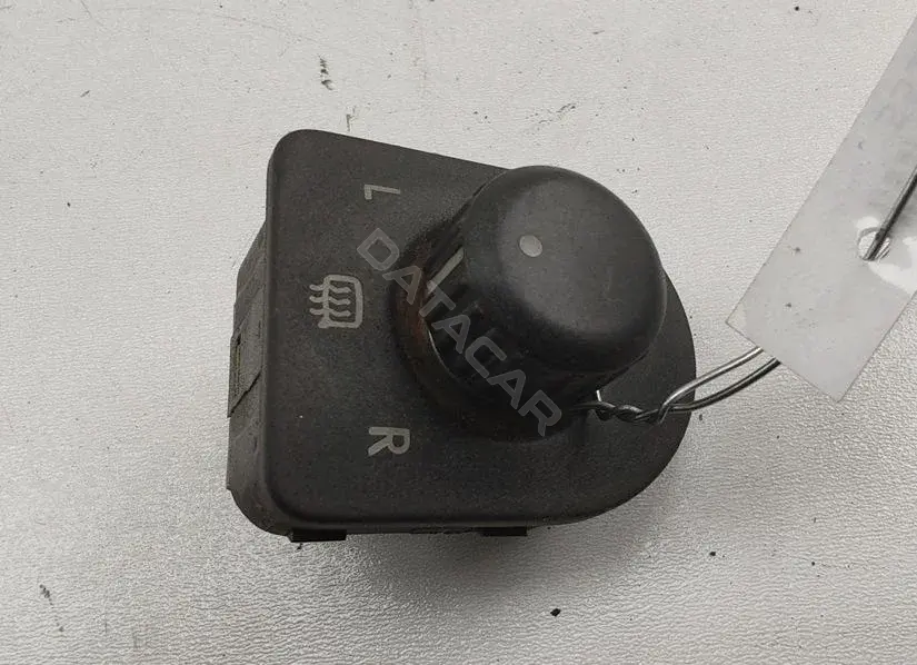 Джойстик регулировки зеркал 7E1959563A