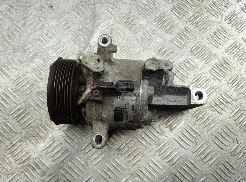 Компрессор кондиционера 926005689R, T24500CA