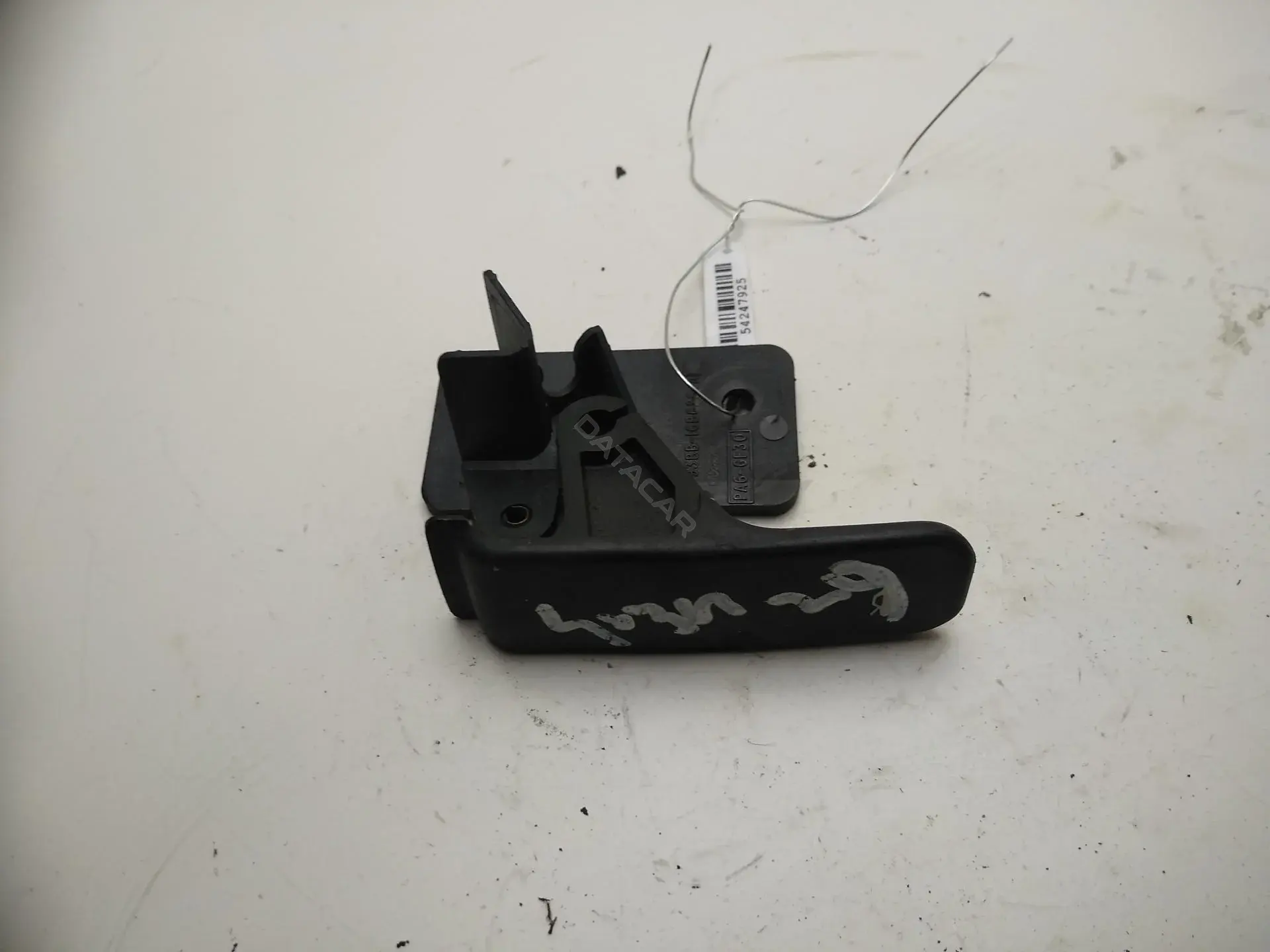 Ручка открывания капота 93BB16B626AE