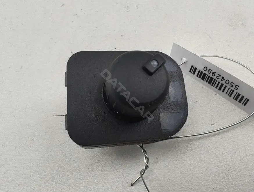 Джойстик регулировки зеркал 8E0959565