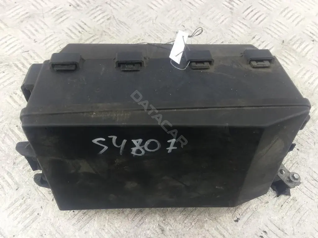 Блок предохранителей 2M5T14K733EJB