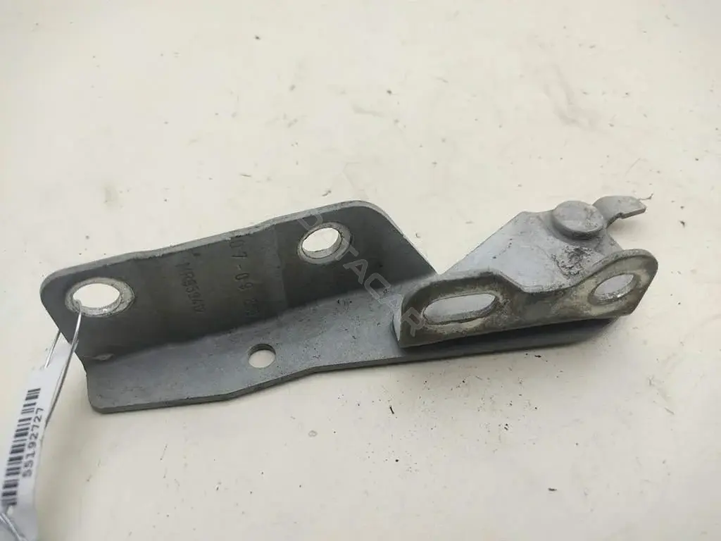 Петля капота MR959412