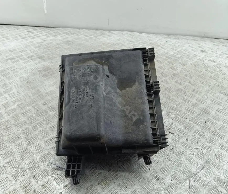 Корпус воздушного фильтра 2D0129607