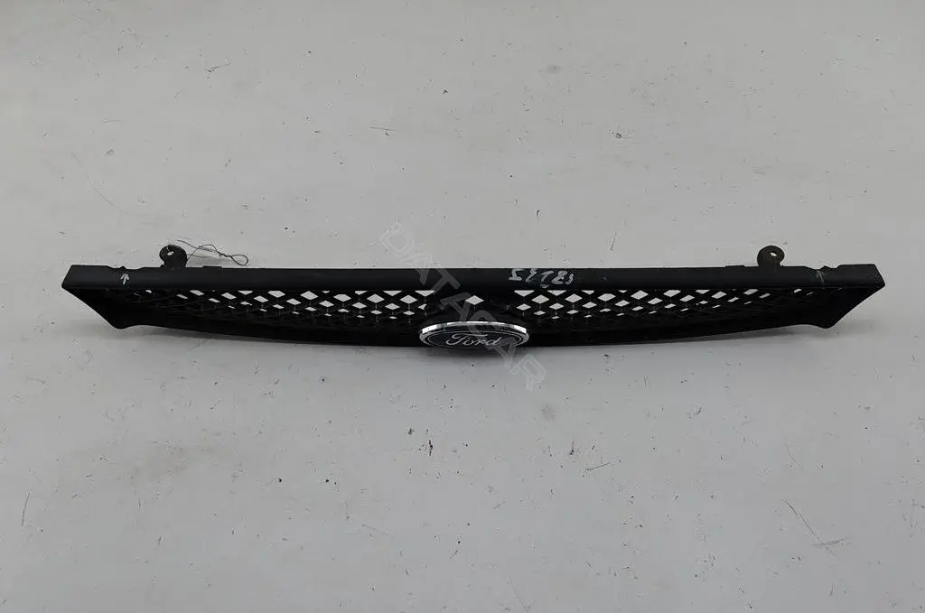 Решетка радиатора 98AB8200CB