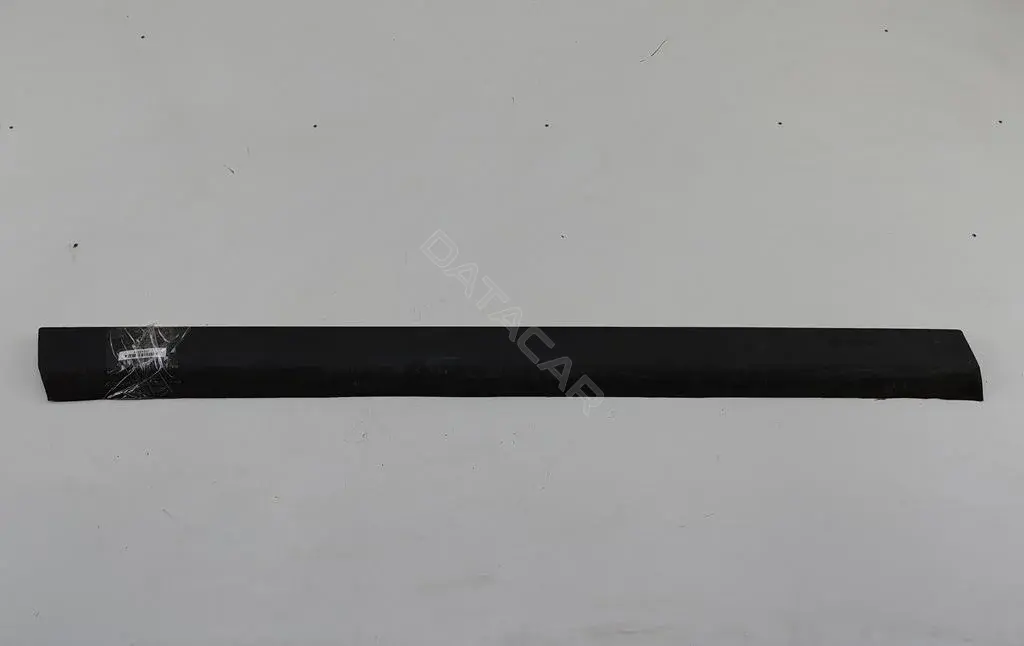 Молдинг двери 3B0854939B