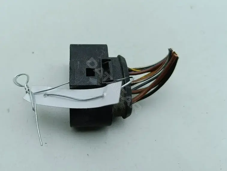 Разъем (фишка) проводки 1J0973735