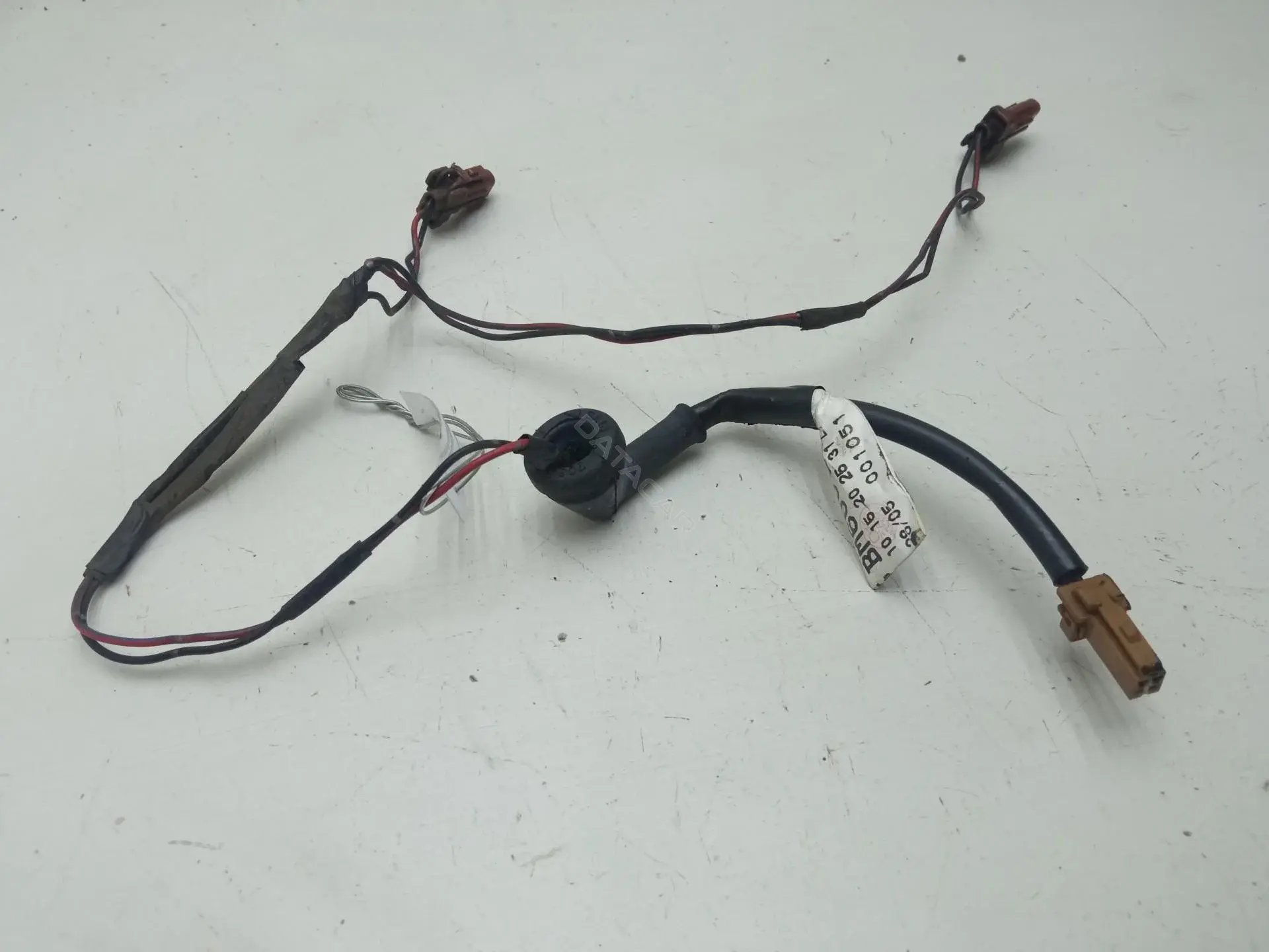 Проводка крышки багажника 24055BM600