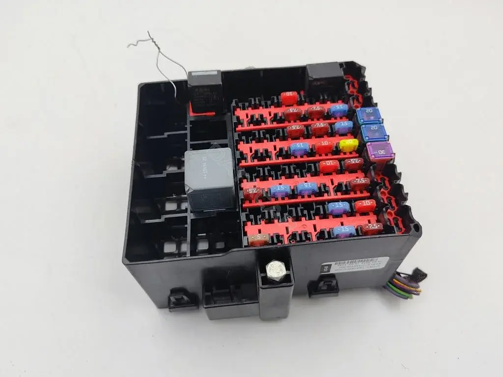 Блок предохранителей C1BT14A005CNB