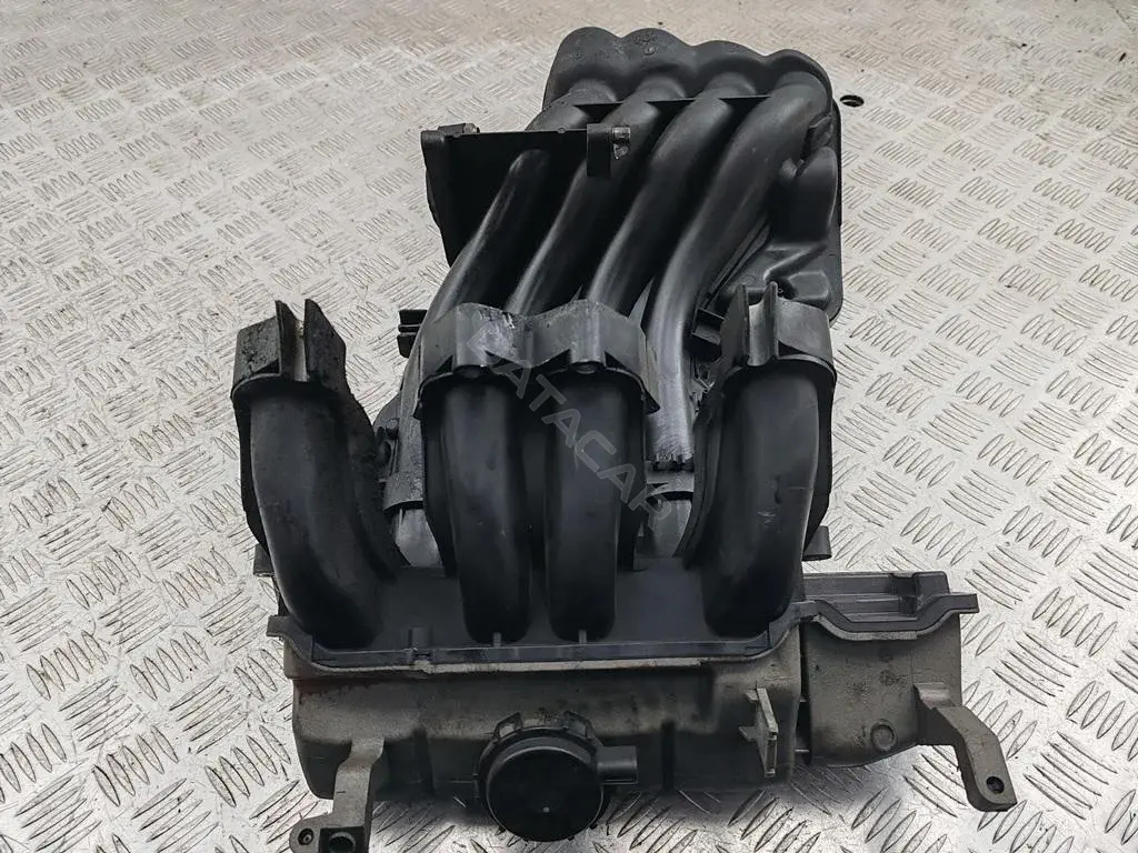 Коллектор впускной 06A133203