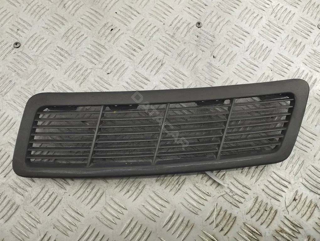 Решетка капота BK318C437B
