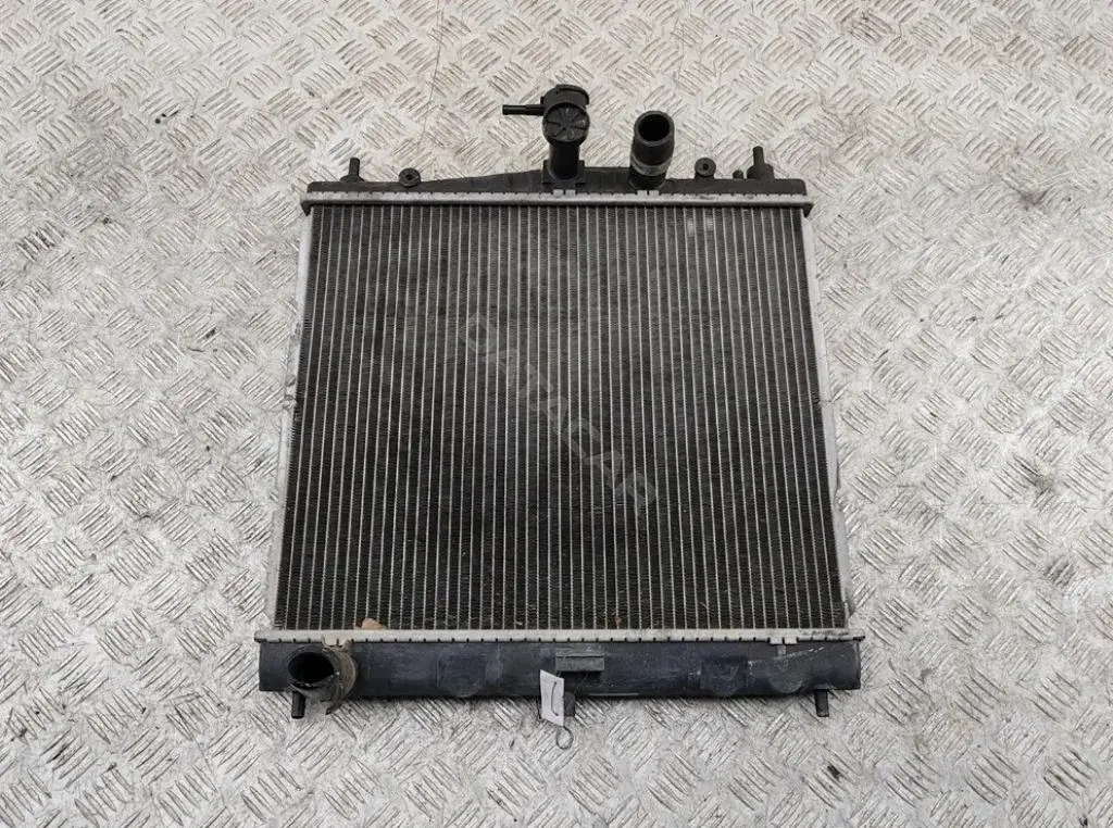 Радиатор охлаждения 21410AX600