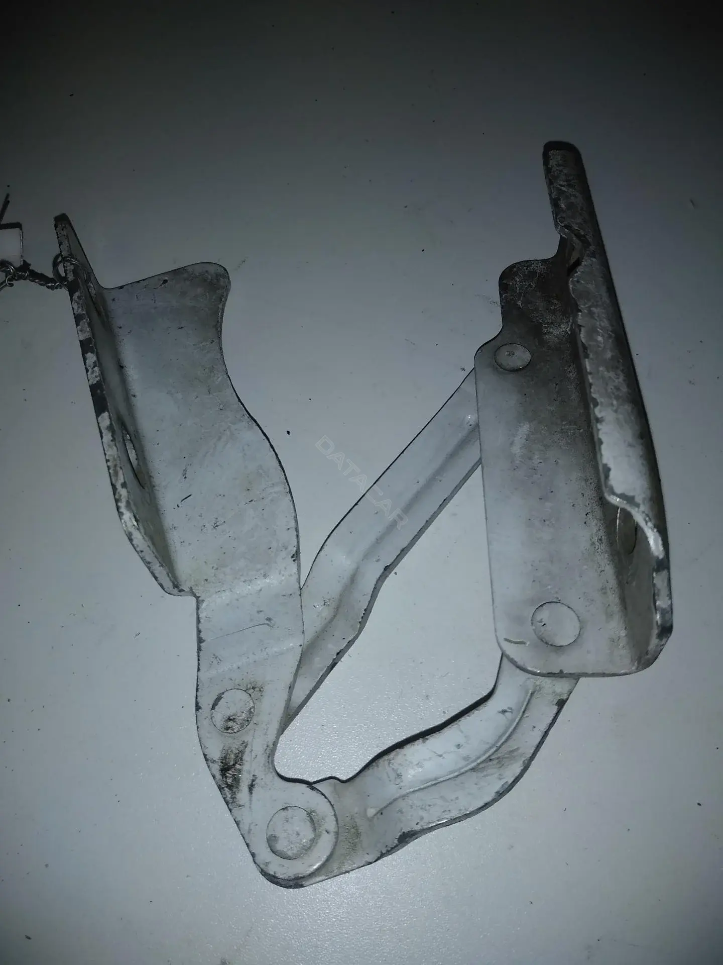 Петля капота 52373660