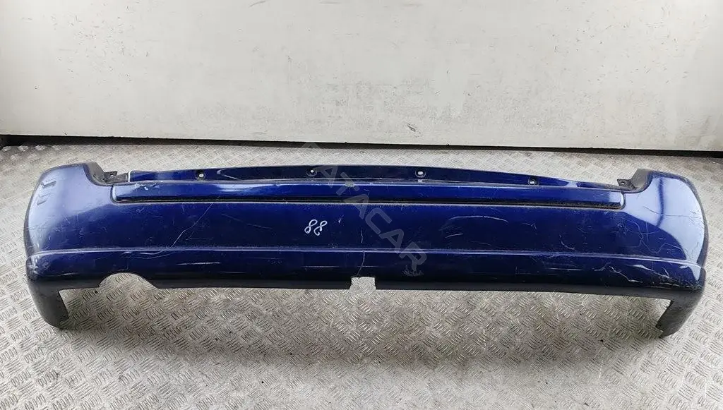 Задний бампер MA822291
