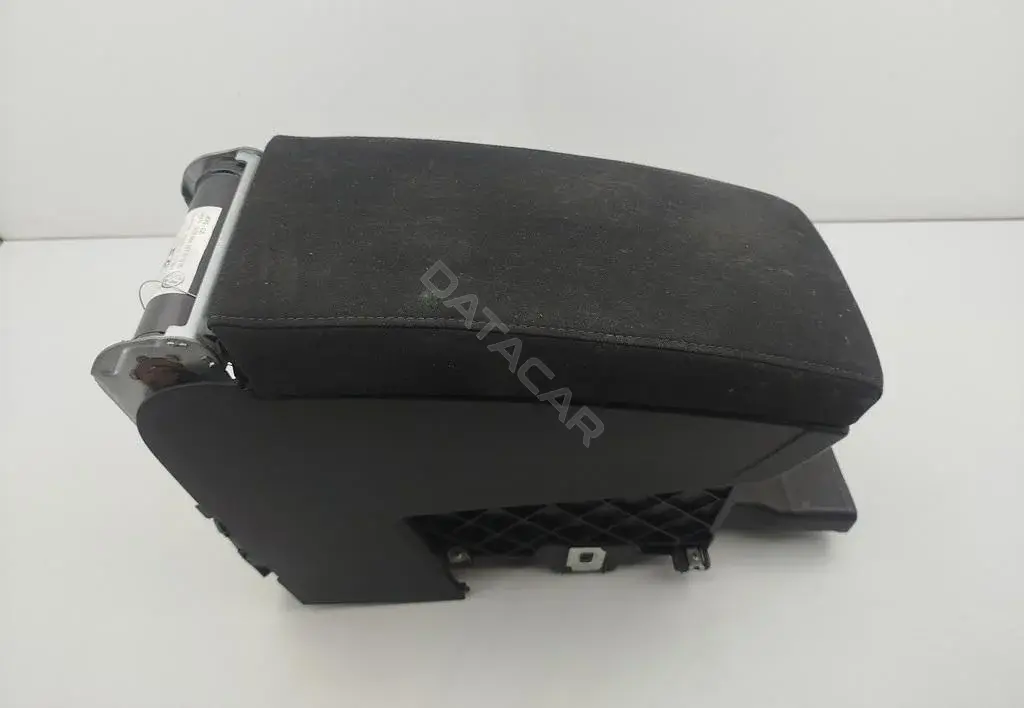 Подлокотник 3C0864207B