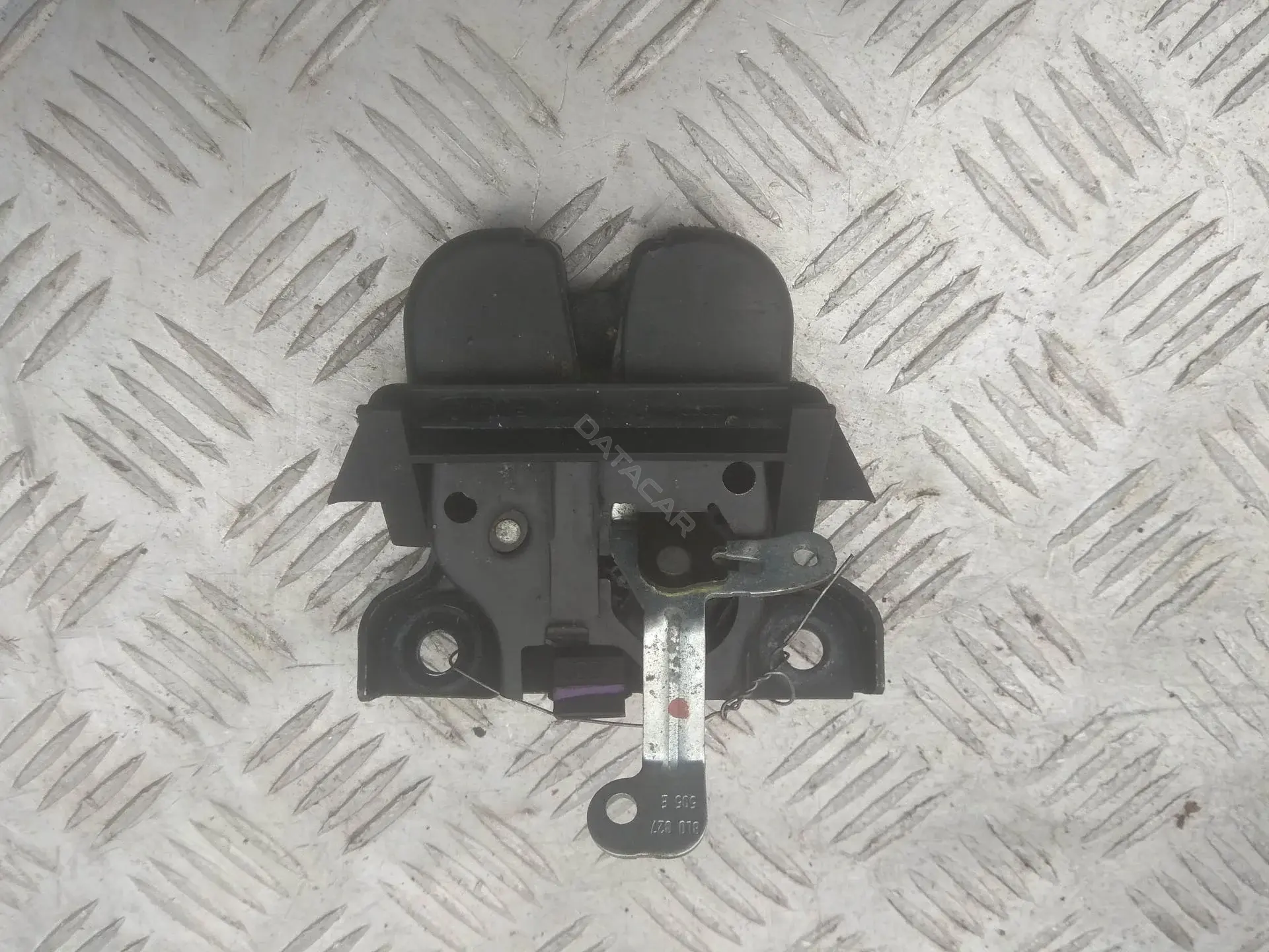 Замок крышки багажника 8L0827505E