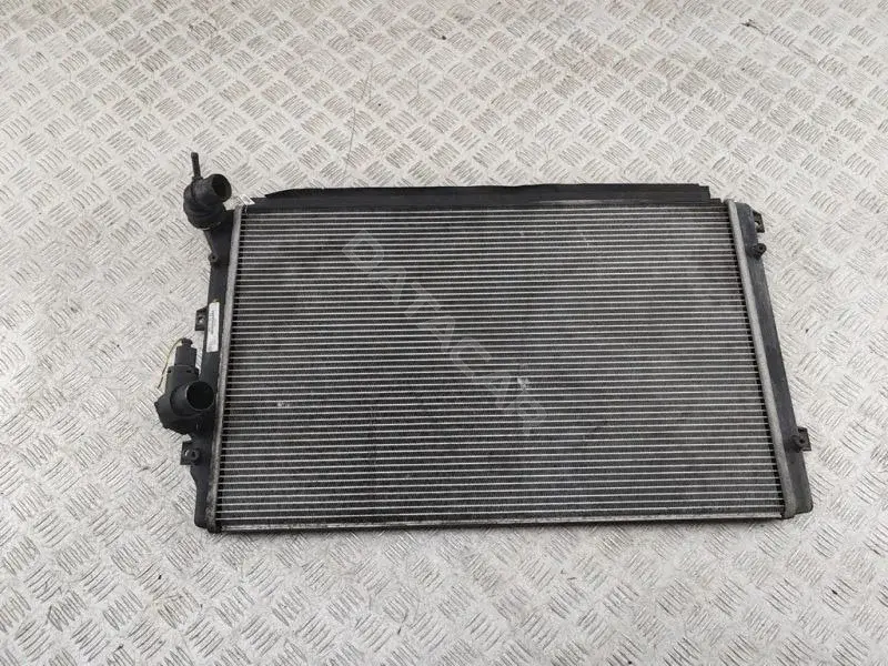 Радиатор охлаждения 1K0121251at