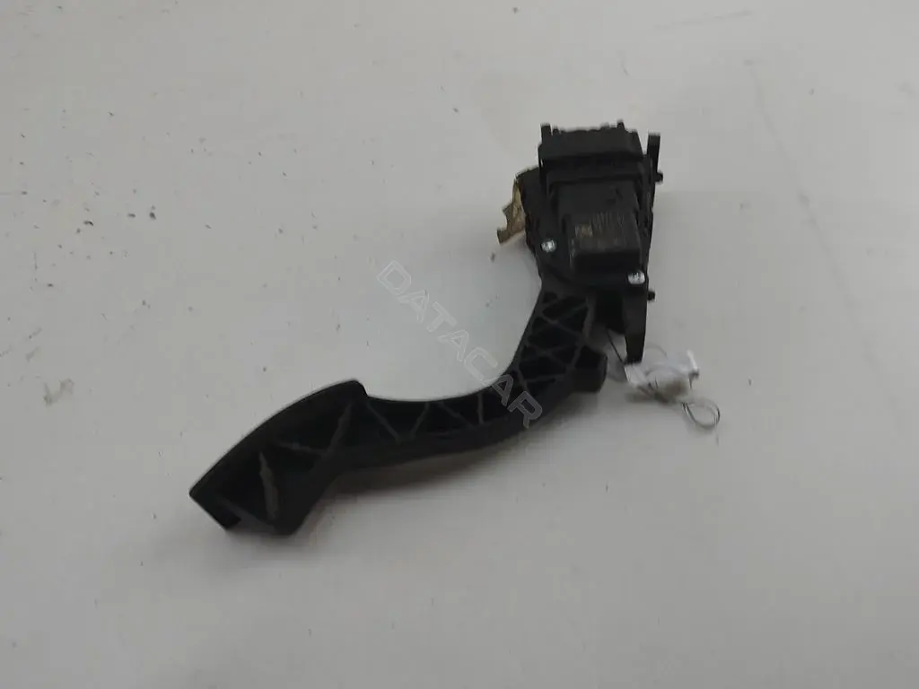 Педаль газа 4M519F836AH