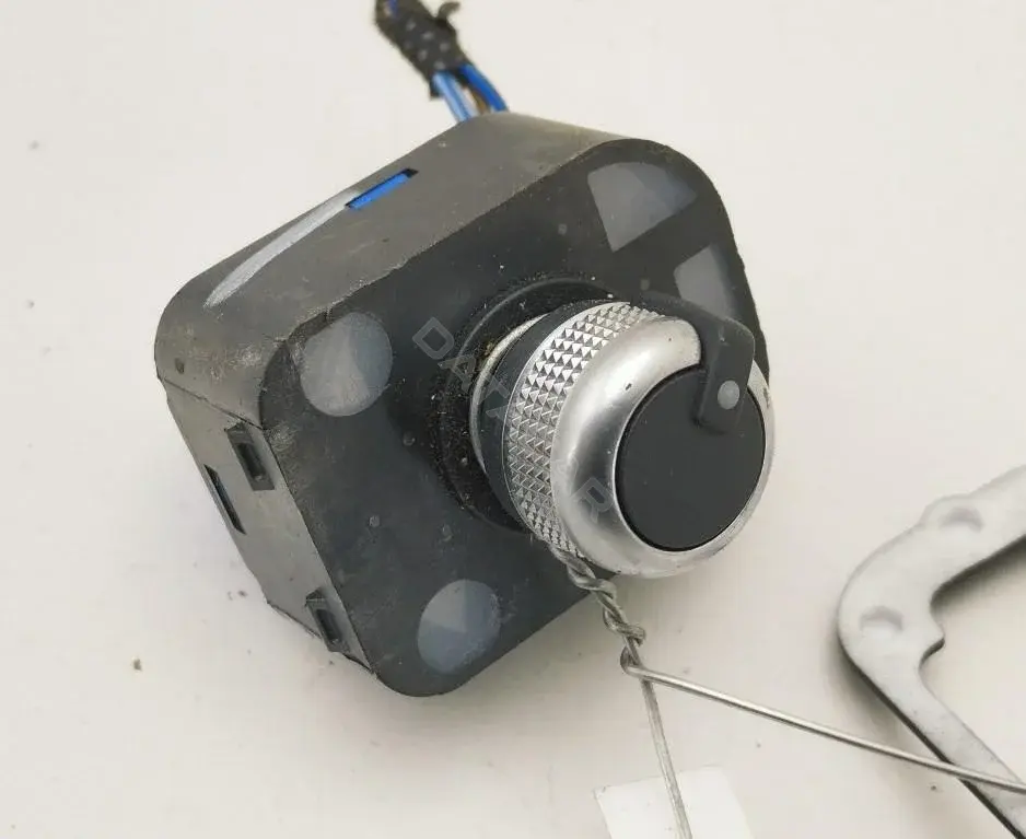 Джойстик регулировки зеркал 8V0959565N