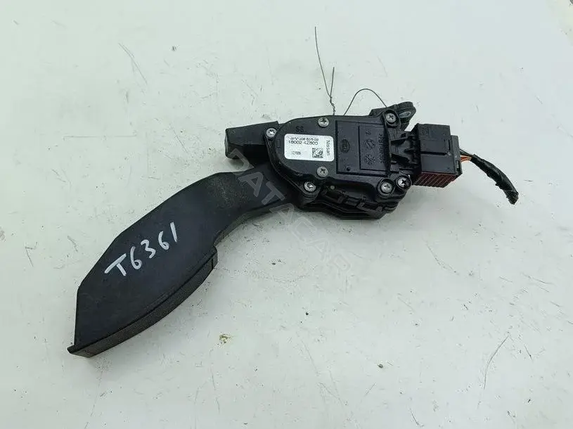 Педаль газа 180024Z800