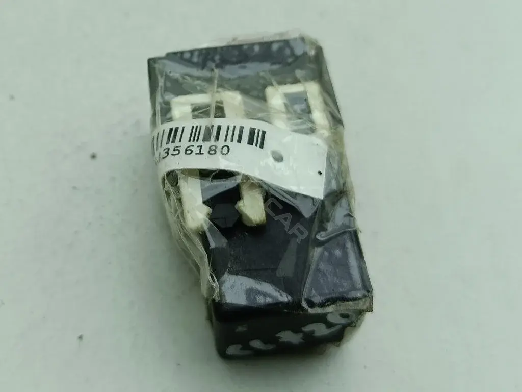 Реле топливного насоса 0025421319