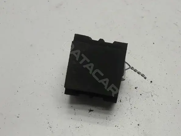 Кронштейн радиатора 8d0260425