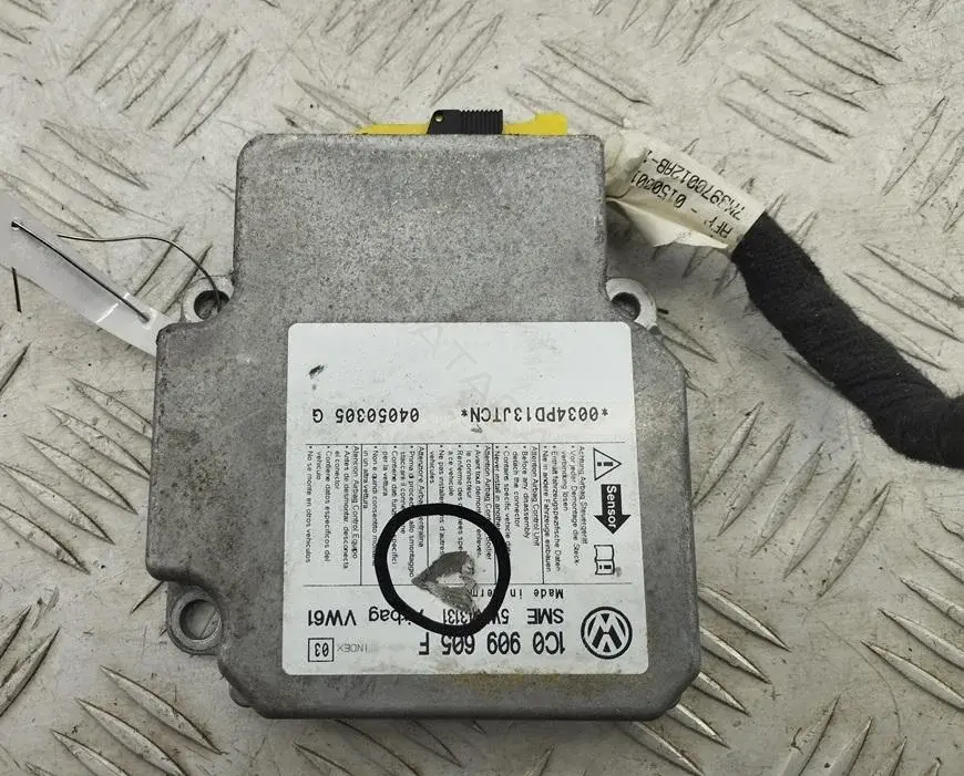 Блок управления подушками безопасности 1C0909605F