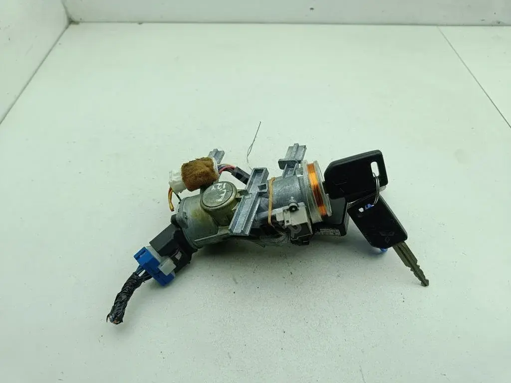 Замок зажигания MR329406