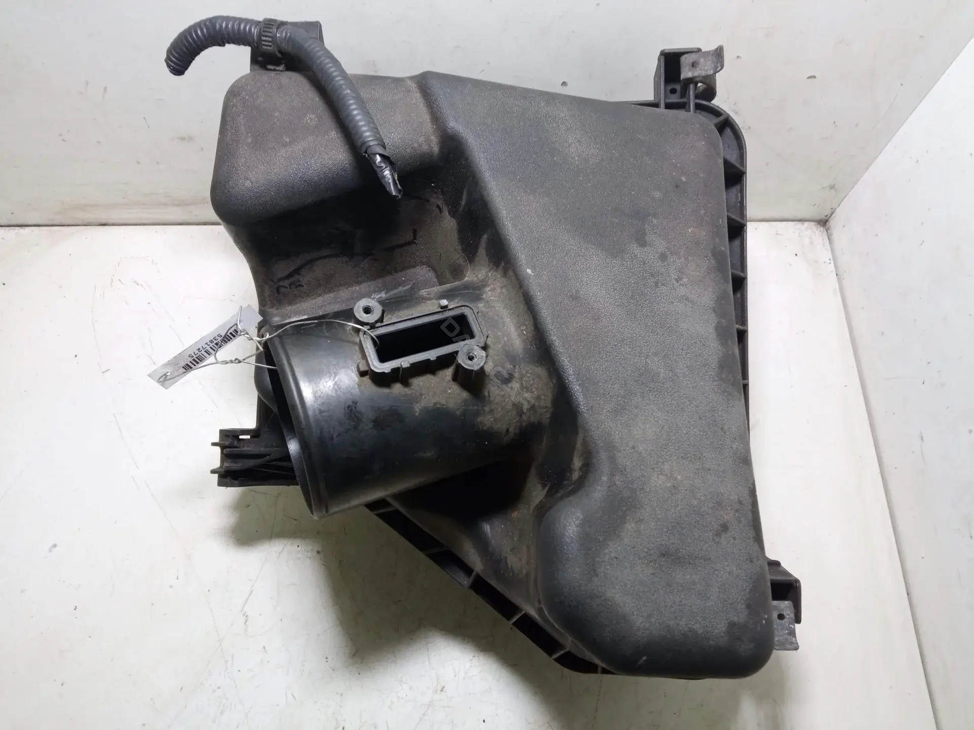 Корпус воздушного фильтра 17701-0R020, 17705-0R040