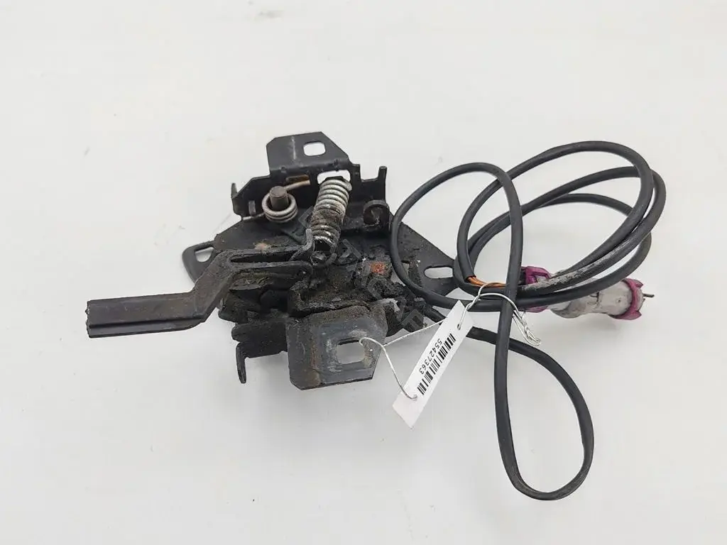 Замок капота 3B0823509M