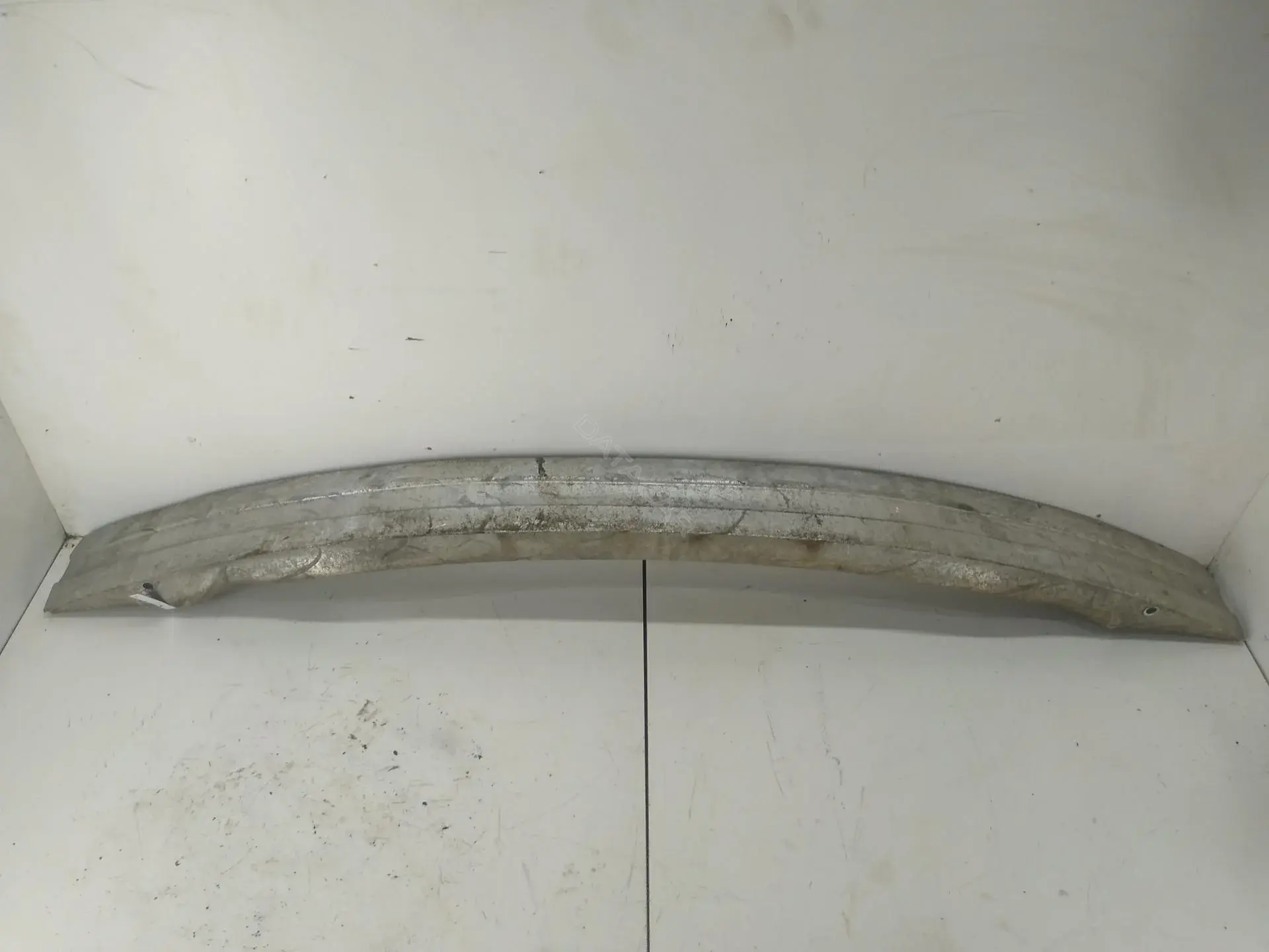 Усилитель бампера 8N0807108B