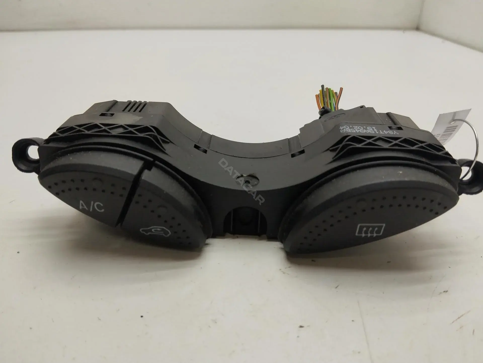 Кнопка кондиционера YS4T19A945BA